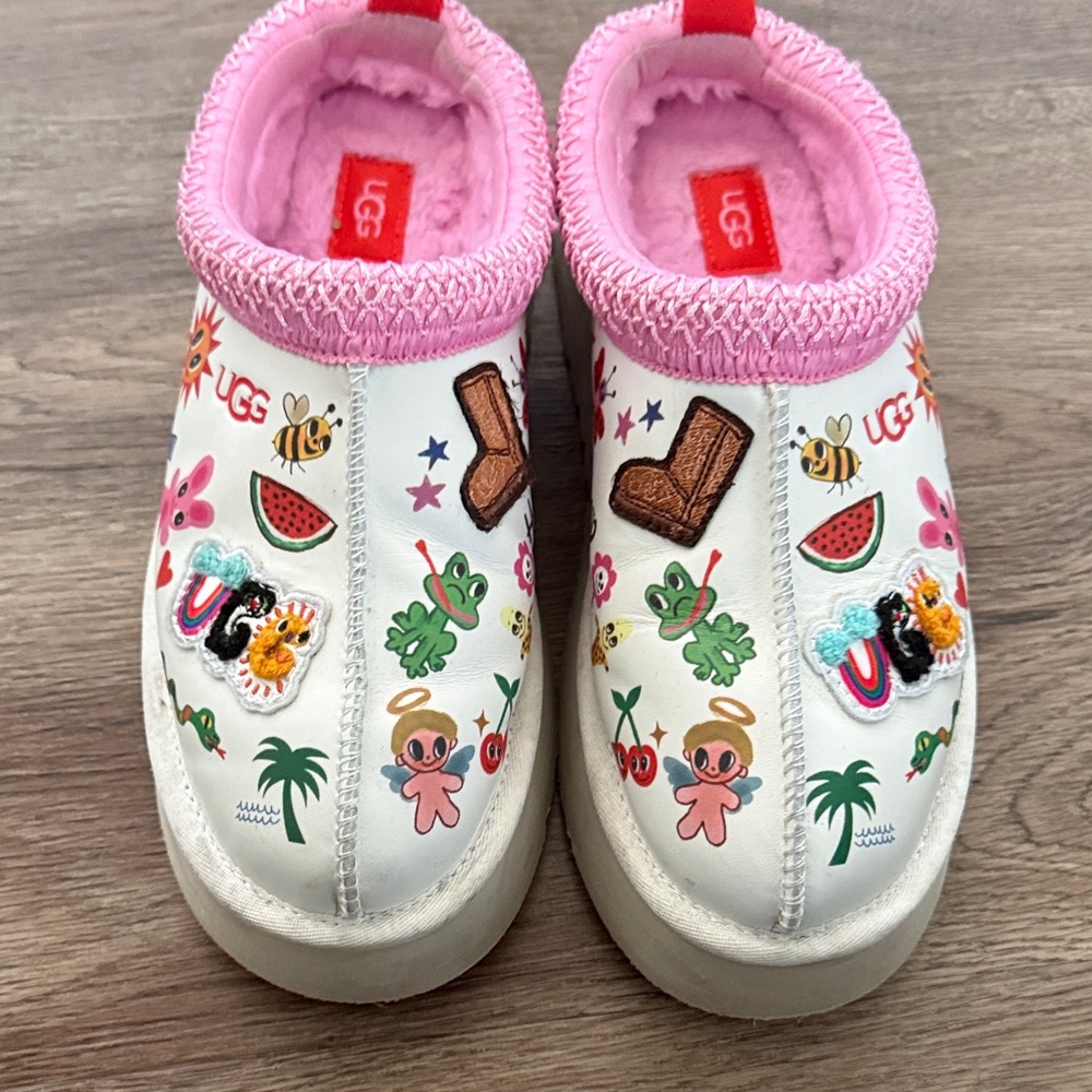 UGGs tazz x umberto cruz  pop sketch size us 8